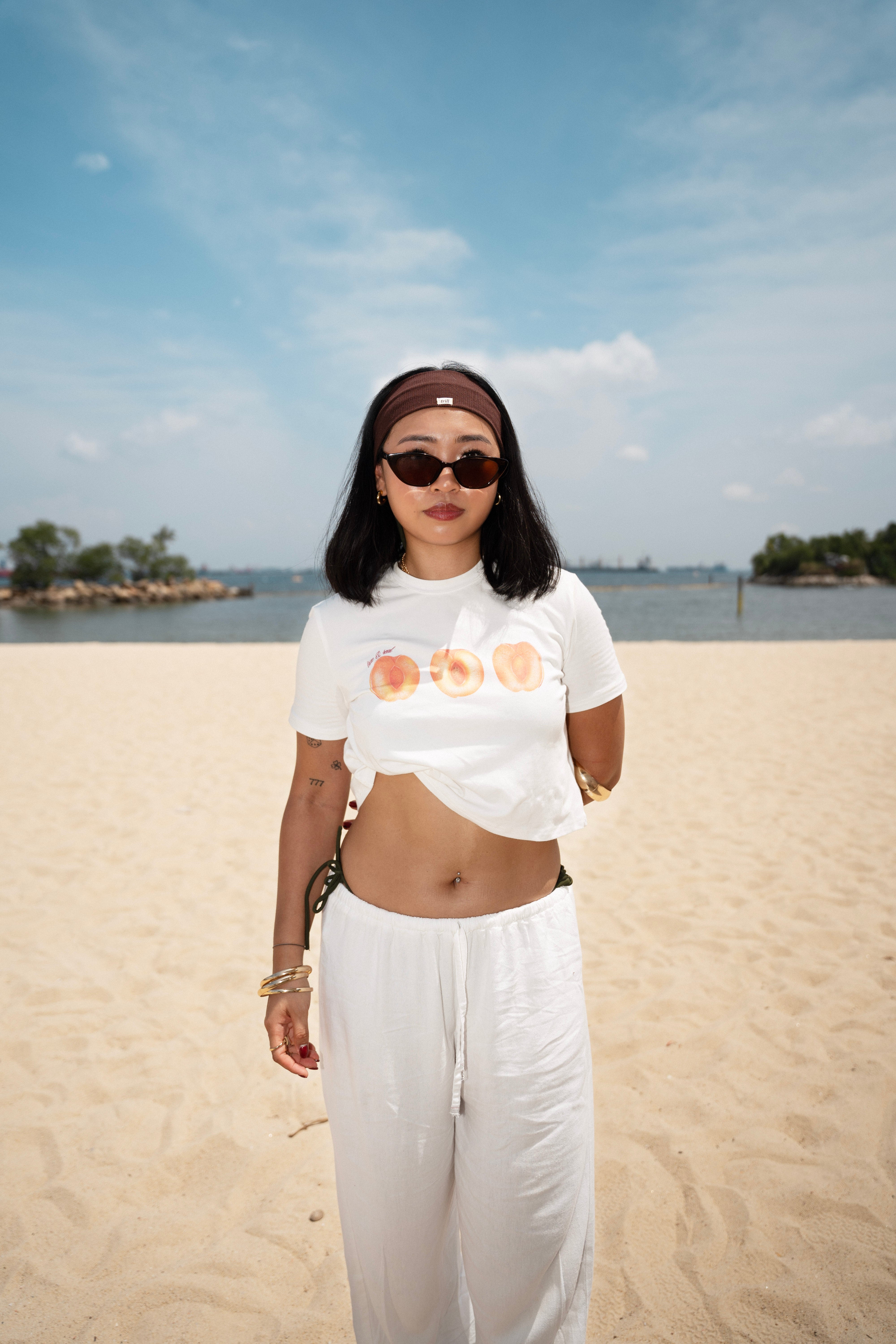 Sweet Peaches Classic Cropped Shirt